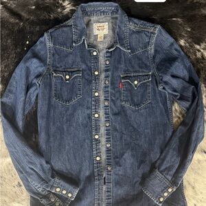 Levi's Indigo Button-Up Denim Shirt